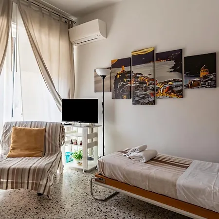 Guesthost - Mare, Sole E Fantasia Apartamento La Spezia